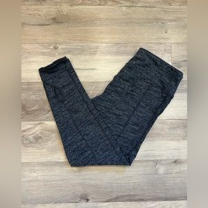 Calvin Klein dark heather grey leggings, size large, cute ankle / heel opening